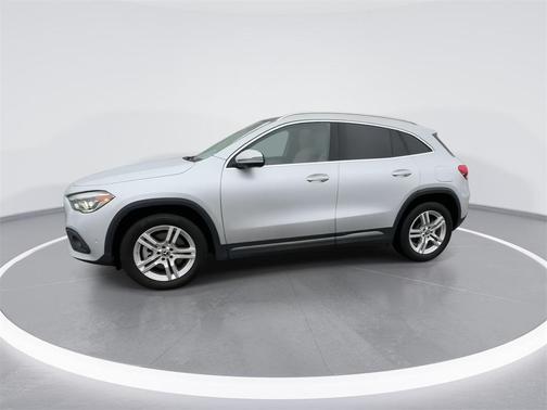 2022 Mercedes-Benz GLA 250 Base 4MATIC
