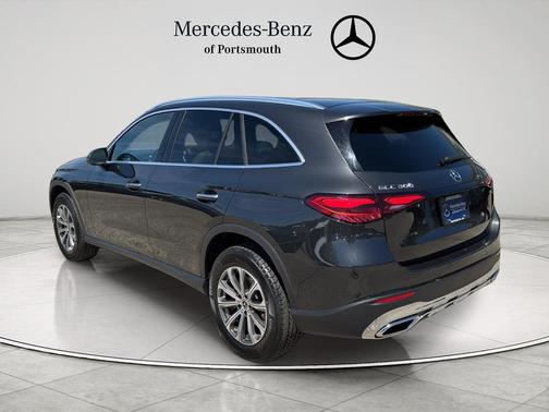 Graphite Gray Metallic 2026 Mercedes-Benz GLC 300 Base 4MATIC