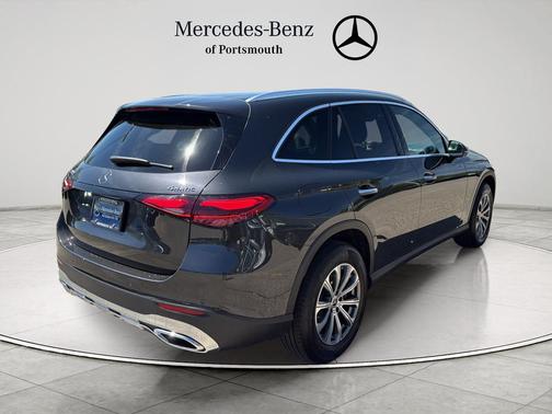 Graphite Gray Metallic 2026 Mercedes-Benz GLC 300 Base 4MATIC