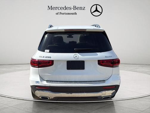 Polar White 2023 Mercedes-Benz GLB 250 Base 4MATIC