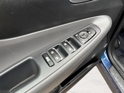 2022 Hyundai SANTA FE SE