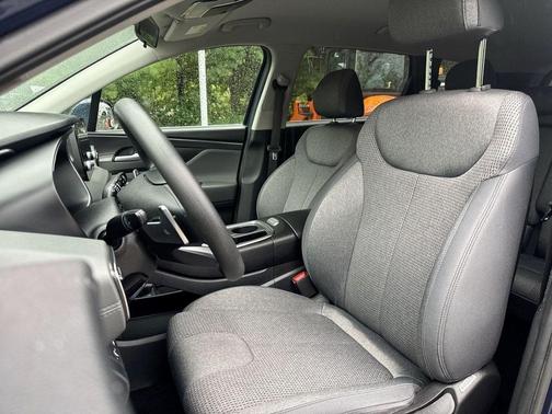 2022 Hyundai SANTA FE SE