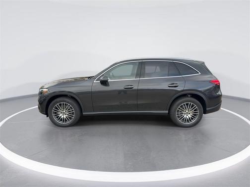 Graphite Gray Metallic 2026 Mercedes-Benz GLC 300 Base 4MATIC