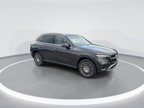 Graphite Gray Metallic 2026 Mercedes-Benz GLC 300 Base 4MATIC
