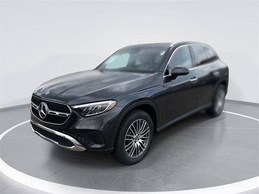 Graphite Gray Metallic 2026 Mercedes-Benz GLC 300 Base 4MATIC