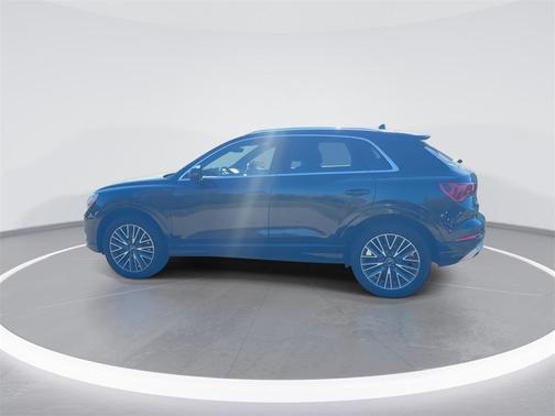2022 Audi Q3 40 Premium