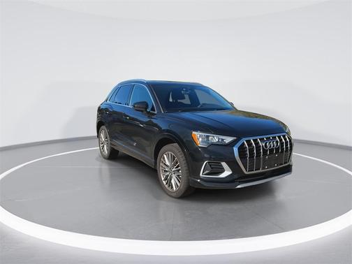 2022 Audi Q3 40 Premium