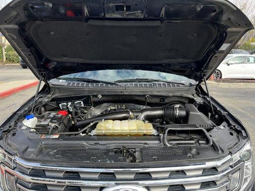 Photo 2 of 7 of 2021 Ford Expedition Max XLT