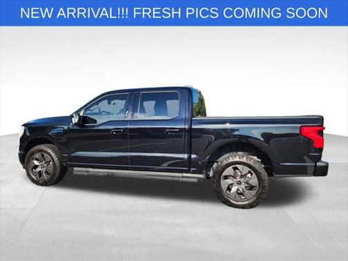 2024 Ford F-150 Lightning LARIAT