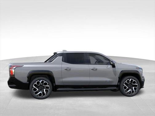 2025 Chevrolet Silverado EV RST