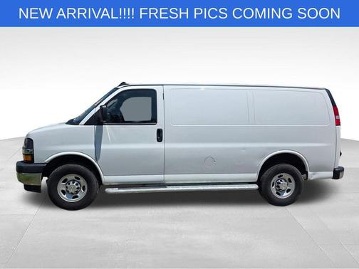Summit White 2024 Chevrolet Express 2500 Work Van