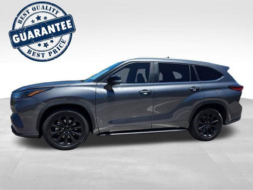 Magnetic Gray Metallic 2023 Toyota Highlander XLE