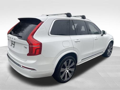 2025 Volvo XC90 Plug-In Hybrid T8 Ultra 6-Seater