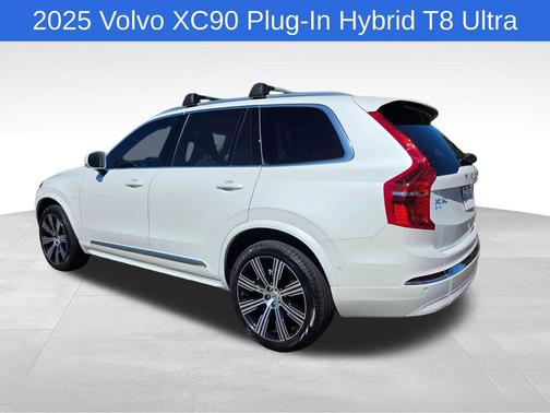 2025 Volvo XC90 Plug-In Hybrid T8 Ultra 6-Seater