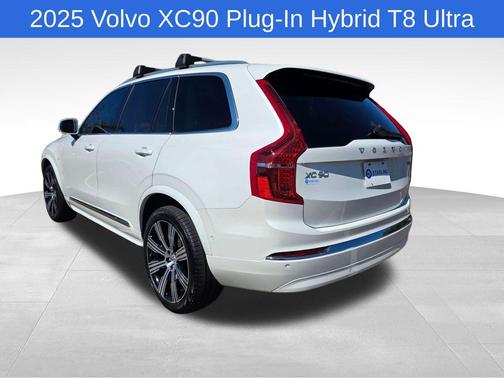 2025 Volvo XC90 Plug-In Hybrid T8 Ultra 6-Seater
