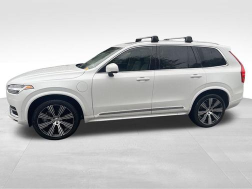 2025 Volvo XC90 Plug-In Hybrid T8 Ultra 6-Seater