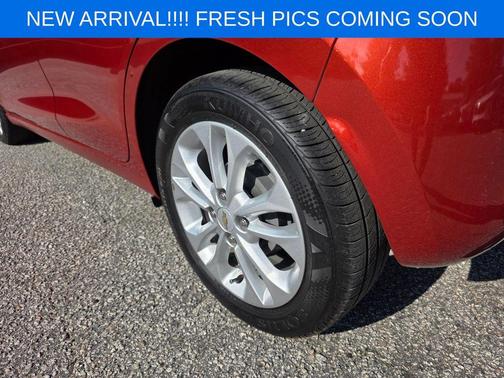 Cayenne Orange Metallic 2022 Chevrolet Spark 1LT