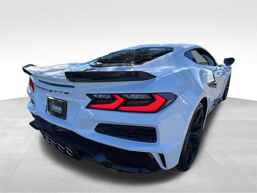 Arctic White 2026 Chevrolet Corvette Z06