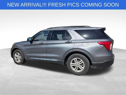 Gray Metallic 2021 Ford Explorer XLT