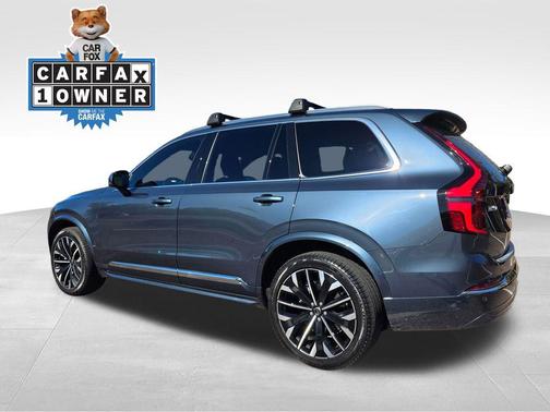 2025 Volvo XC90 B5 Core