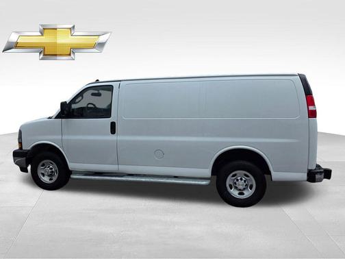 Summit White 2024 Chevrolet Express 2500 Work Van