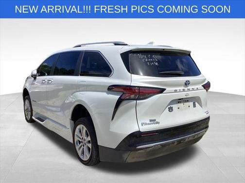 2023 Toyota Sienna Platinum 7 Passenger