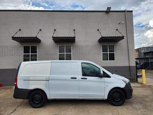 2017 Mercedes-Benz Metris Base