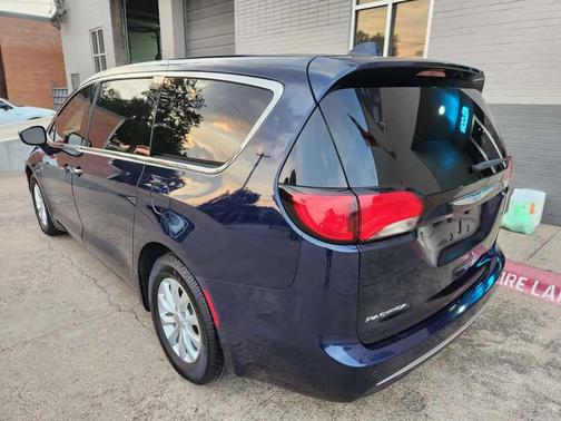 2020 Chrysler Pacifica Touring