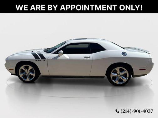 Ivory Tri-Coat Pearl 2014 Dodge Challenger R/T