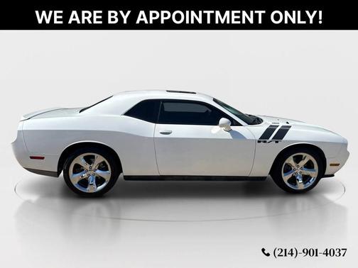 Ivory Tri-Coat Pearl 2014 Dodge Challenger R/T
