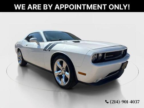 Ivory Tri-Coat Pearl 2014 Dodge Challenger R/T