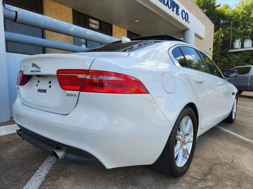 2017 Jaguar XE 25t Premium