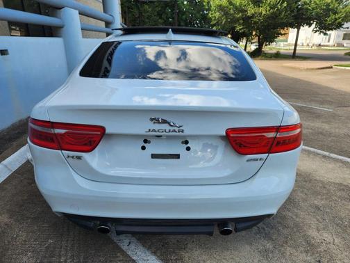 2017 Jaguar XE 25t Premium