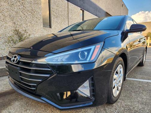 2020 Hyundai ELANTRA SE