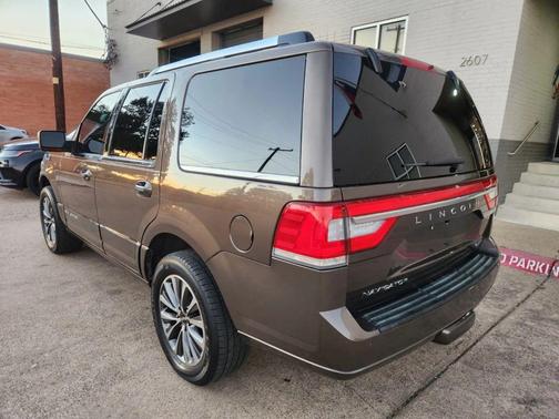 2016 Lincoln Navigator Select