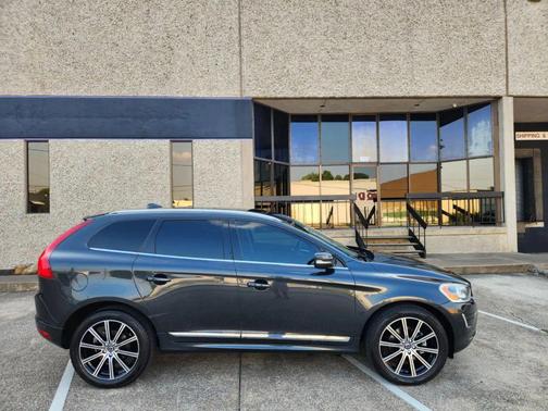 2016 Volvo XC60 T6 Drive-E