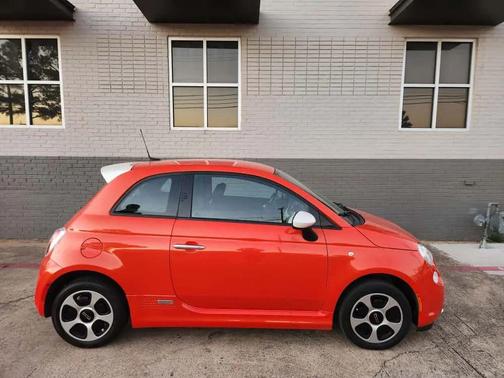 2017 FIAT 500e Battery Electric