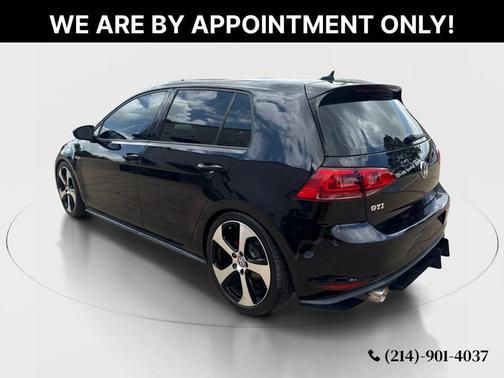 Deep Black Pearl 2015 Volkswagen Golf GTI 2.0T SE 4-Door