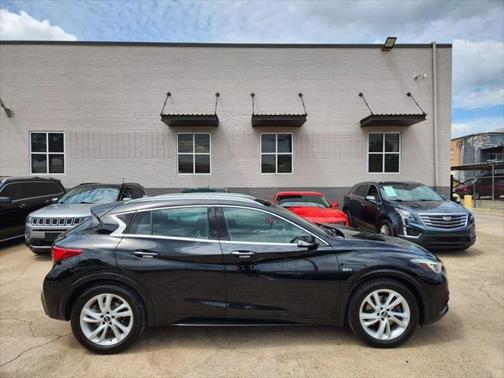 2018 INFINITI QX30 Premium