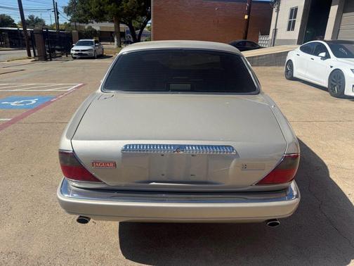 1997 Jaguar XJ Vanden Plas