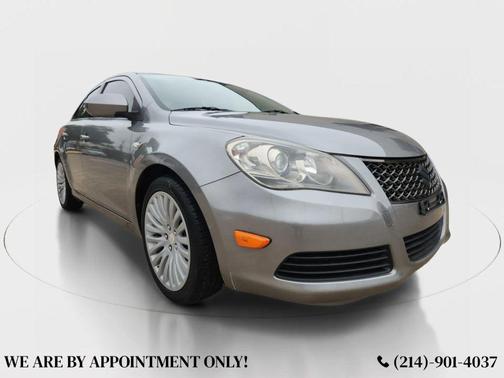 Platinum Silver Metallic 2012 Suzuki Kizashi SE Sedan 4D