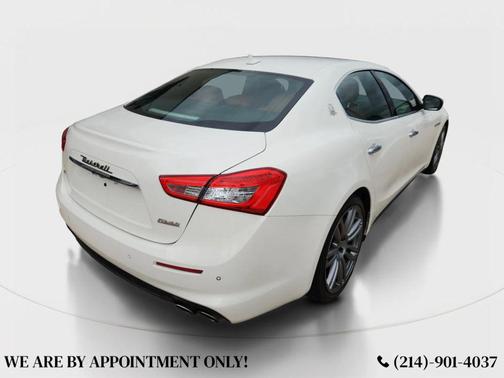 Bianco 2018 Maserati Ghibli S