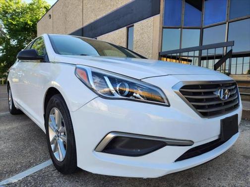 2017 Hyundai SONATA SE