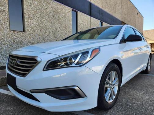 2017 Hyundai SONATA SE