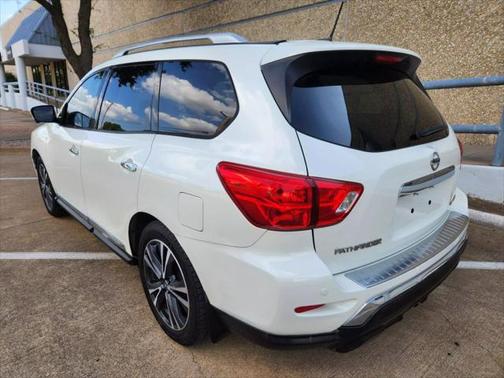 2017 Nissan Pathfinder Platinum