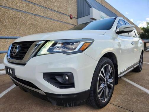 2017 Nissan Pathfinder Platinum