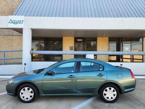2004 Mitsubishi Galant Base