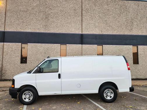 2017 Chevrolet Express 2500 Work Van
