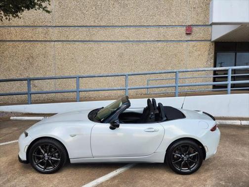 2016 Mazda MX-5 Miata Club