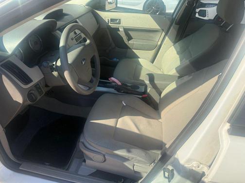 2010 Ford Focus S